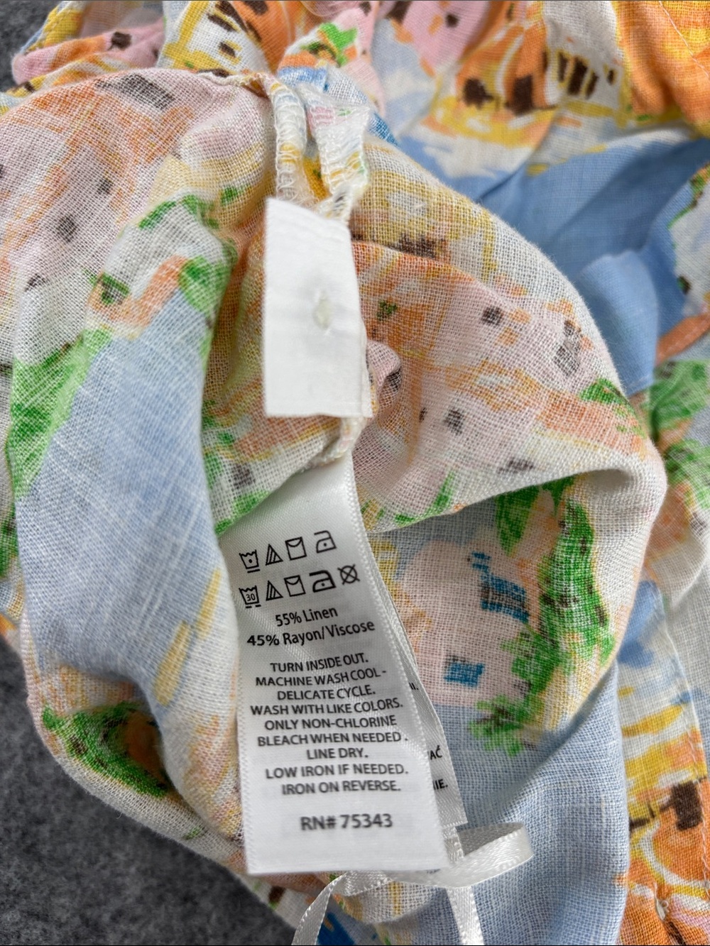 Cynthia Rowley New York Greek Isle
Linen Blend Button Back shirt
NWT XS - Picture 8 of 10